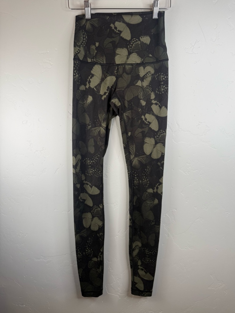 Lululemon Wunder Under Pant *Full-On Luon (Hi-Rise) Size 4 - Picture 4 of 11